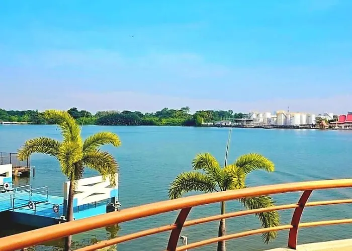 River View Active 7 Apartment *